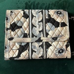 Vera Bradley Jewelry Organizer in Camelia